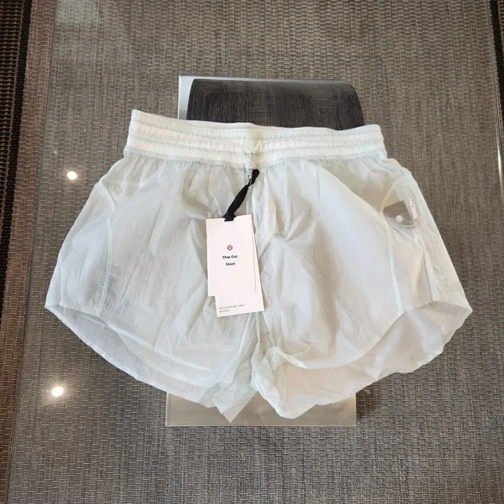 NWT Lululemon Step Out High Rise Short 3"